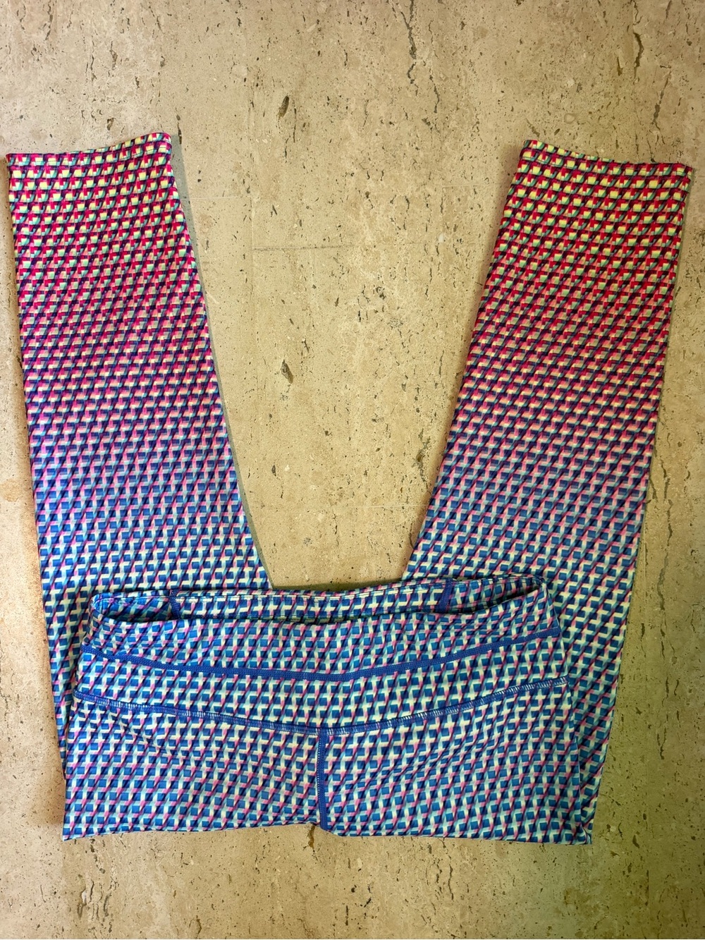 Athleta Vivid Sonar Capri Leggings Hombre Geometric Print Women’s Size Medium - Picture 3 of 10
